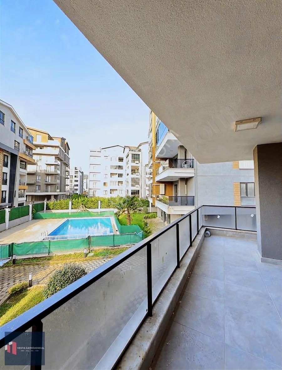 Kayapada Oturuma Hazır Satılık 3+1 Havuzlu Daire - Görsel 3