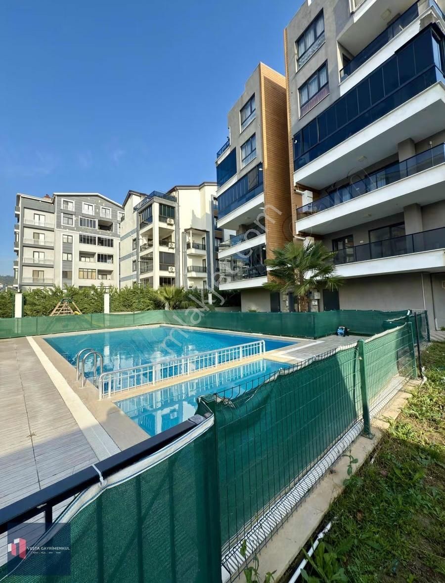 Kayapada Oturuma Hazır Satılık 3+1 Havuzlu Daire