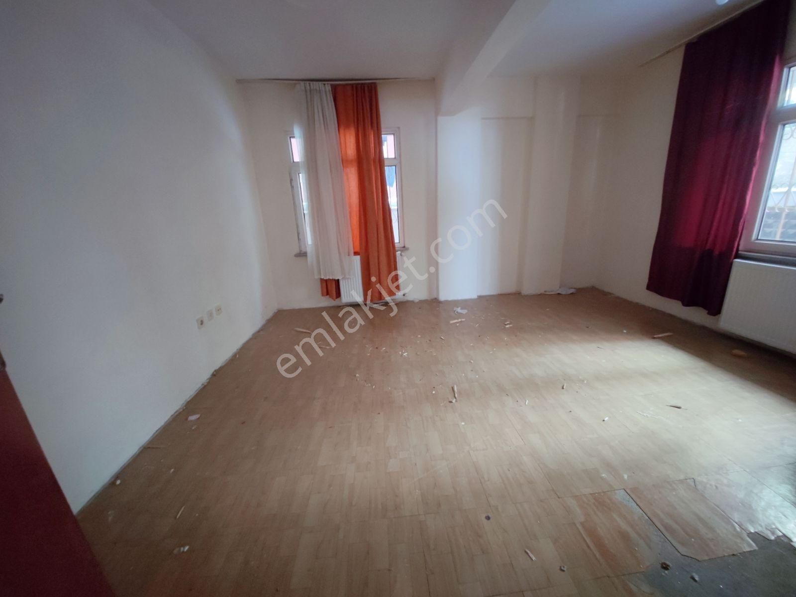 Alp Arslan Lisesine, E-5 Yakin 2+1 90m2 Banyo Wc Ayri Kombili - Görsel 10