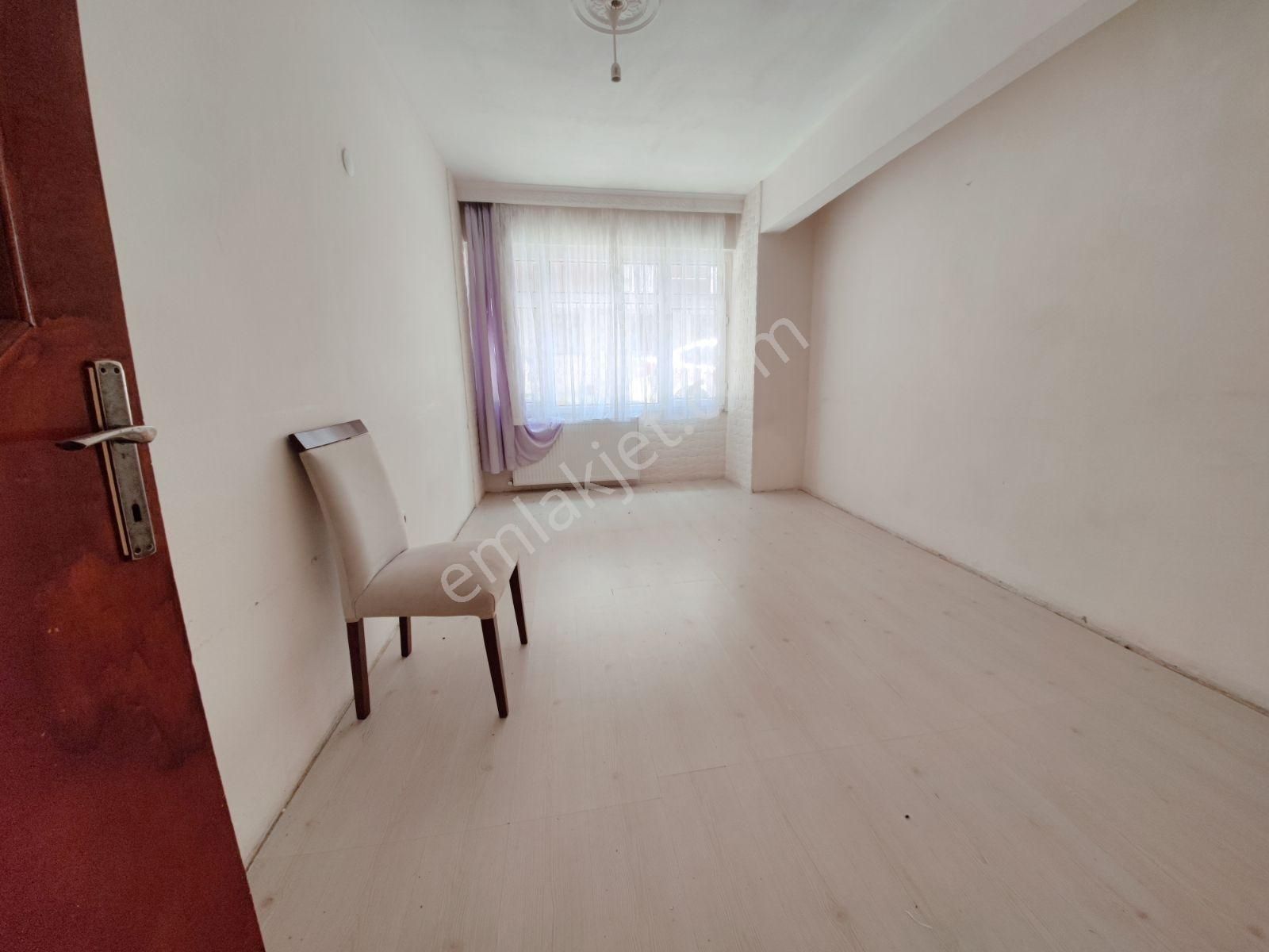 Alp Arslan Lisesine, E-5 Yakin 2+1 90m2 Banyo Wc Ayri Kombili - Görsel 19