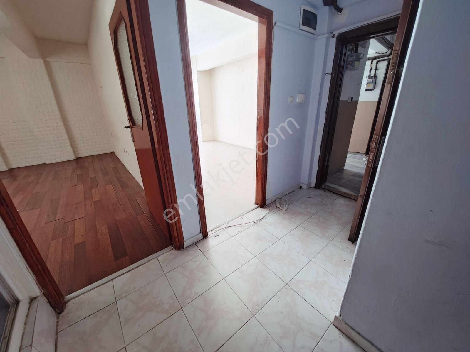 Alp Arslan Lisesine, E-5 Yakin 2+1 90m2 Banyo Wc Ayri Kombili - Görsel 8