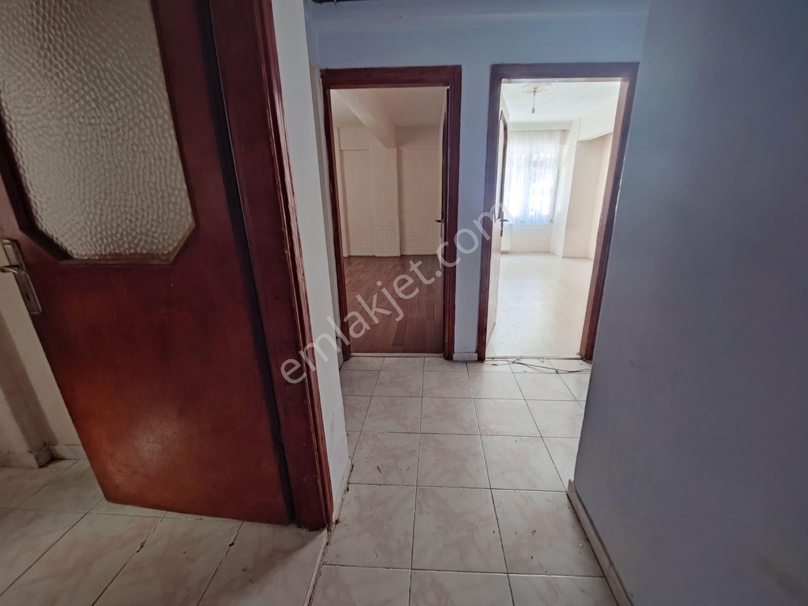 Alp Arslan Lisesine, E-5 Yakin 2+1 90m2 Banyo Wc Ayri Kombili - Görsel 17