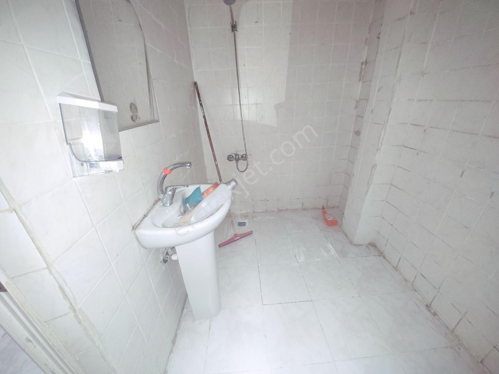 Alp Arslan Lisesine, E-5 Yakin 2+1 90m2 Banyo Wc Ayri Kombili - Görsel 15