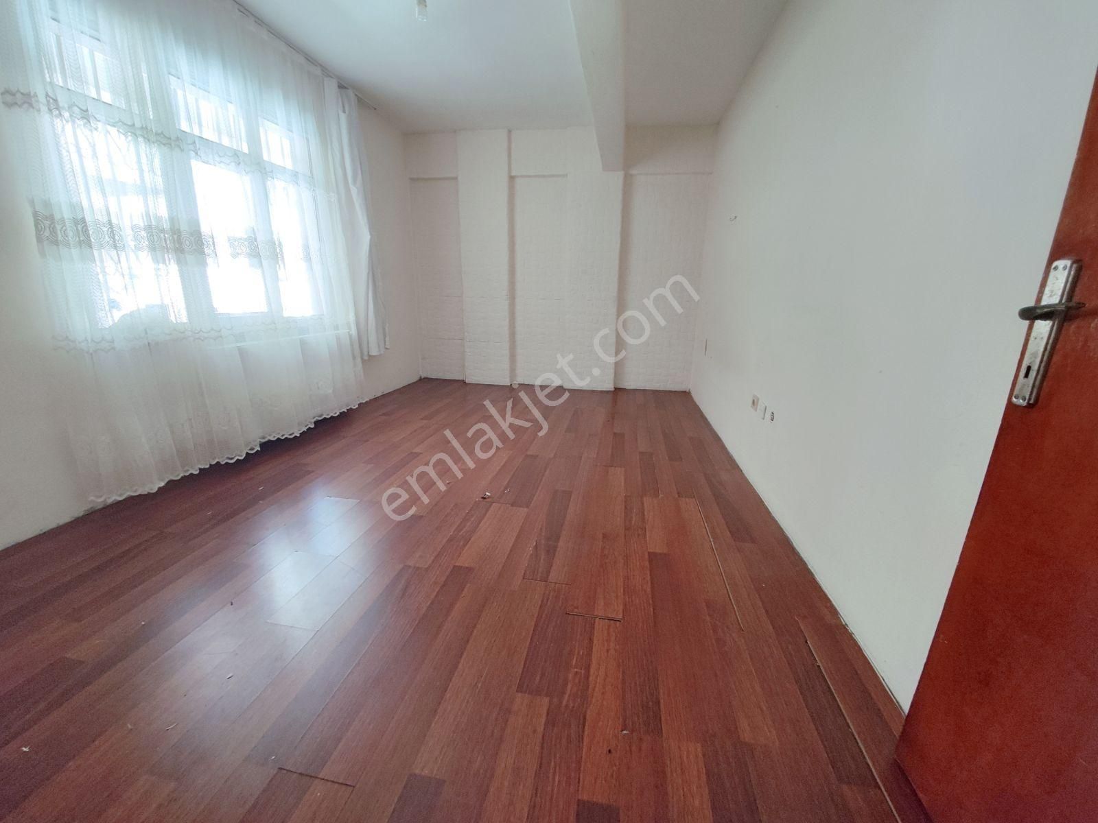 Alp Arslan Lisesine, E-5 Yakin 2+1 90m2 Banyo Wc Ayri Kombili - Görsel 23