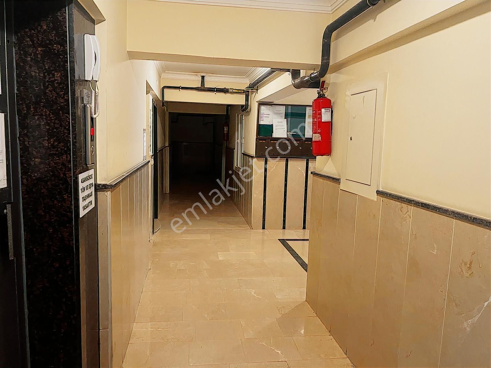 Mithatpaşa Cd Yakını Otoparklı Genç Bina'da 2+1 Ful Yapılı Daire - Görsel 7