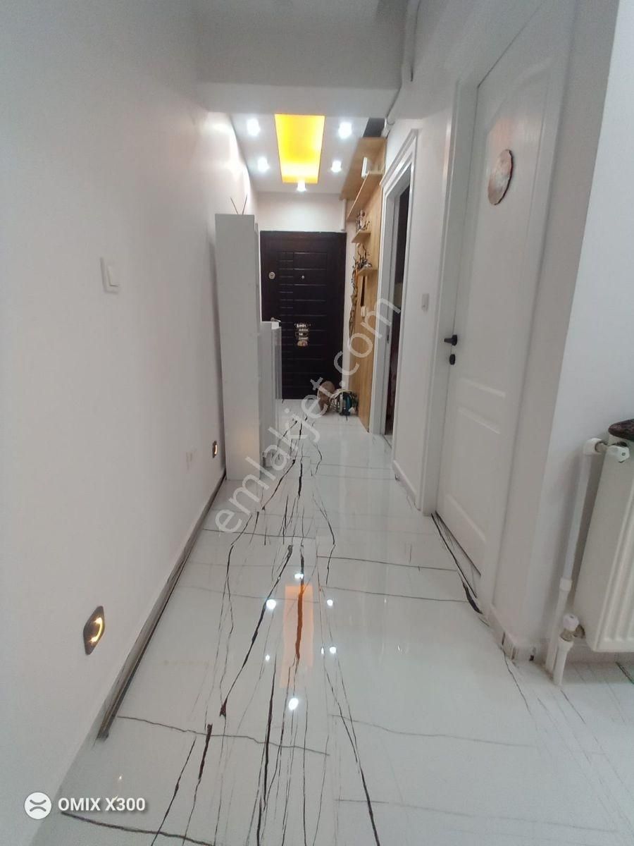 Mithatpaşa Cd Yakını Otoparklı Genç Bina'da 2+1 Ful Yapılı Daire - Görsel 13