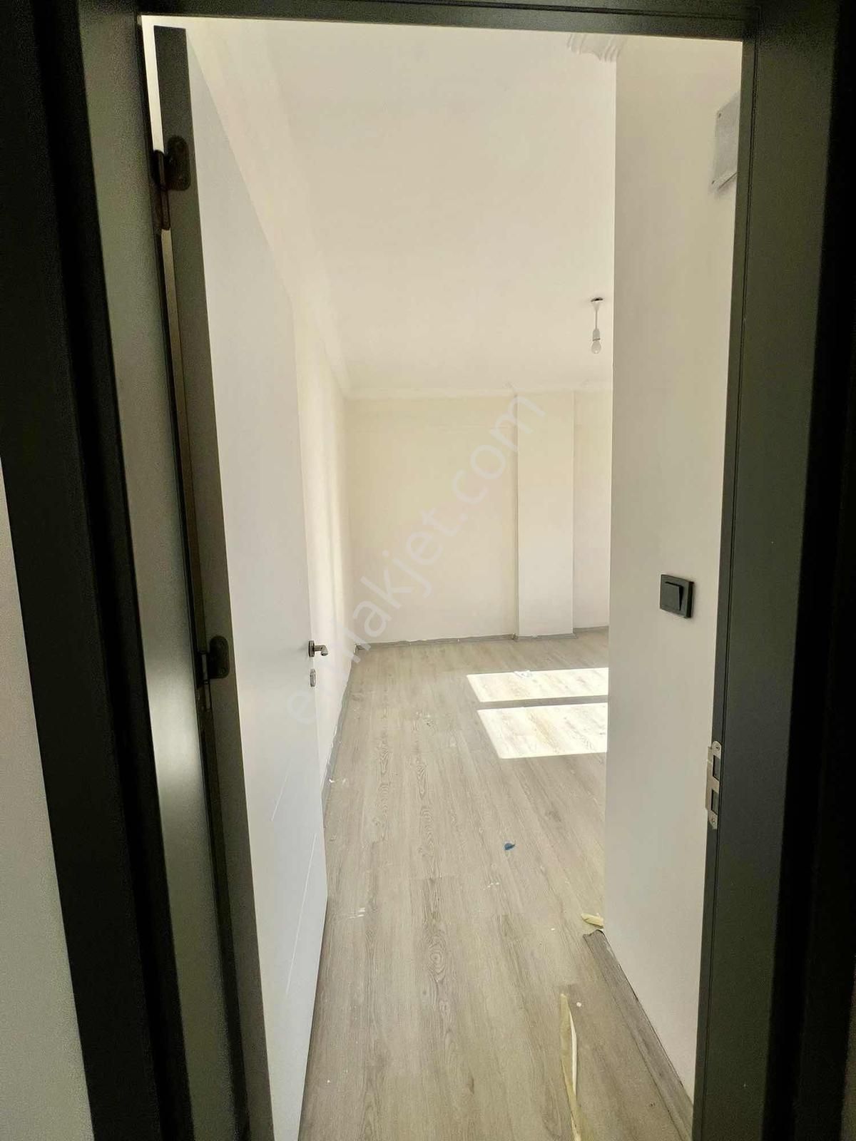 Lavınıa'dan Havuzlu Satılık 2+1 Daire - Görsel 12