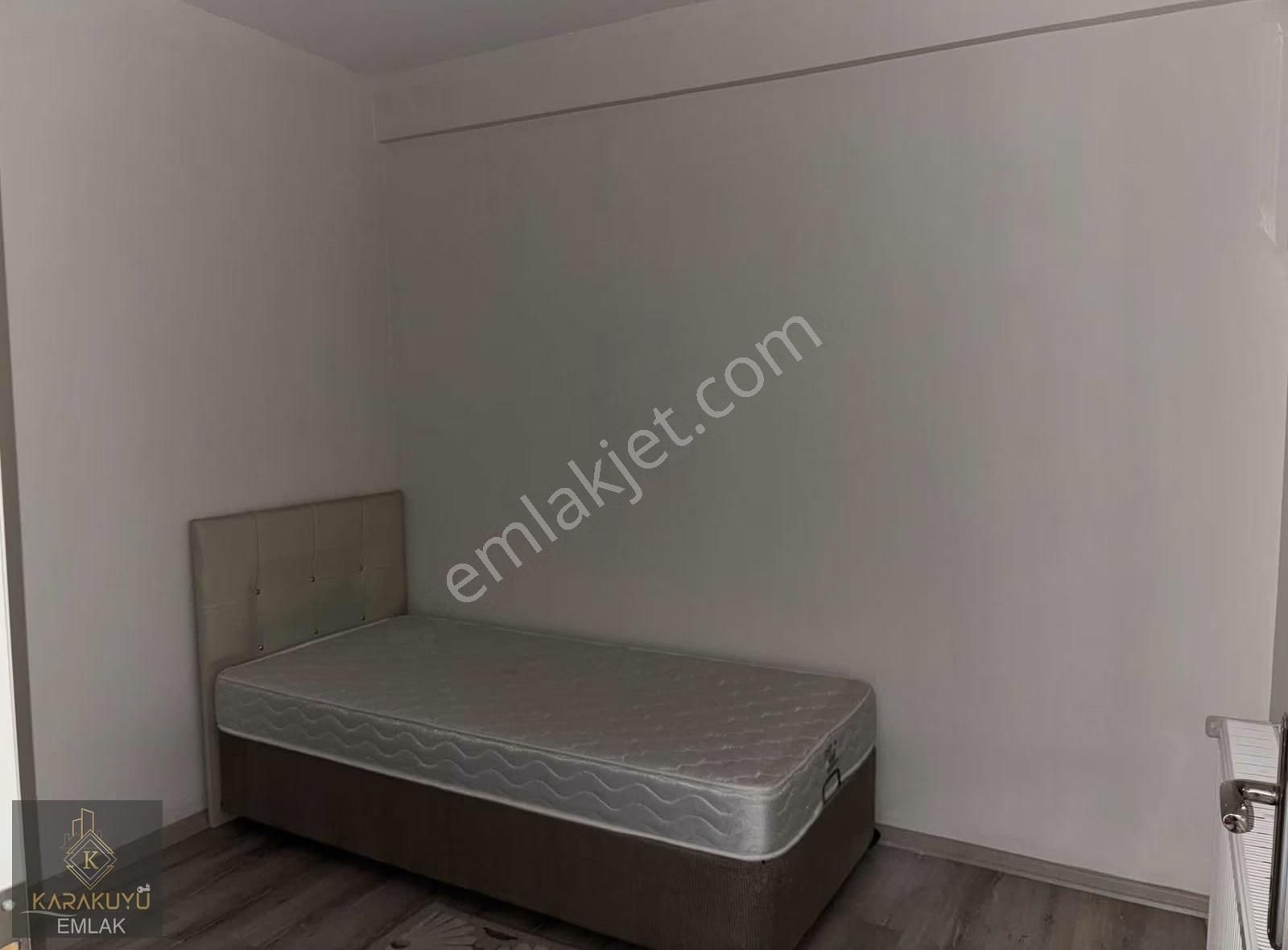 Ana Cadde Üzerinde 2+1 - Görsel 3