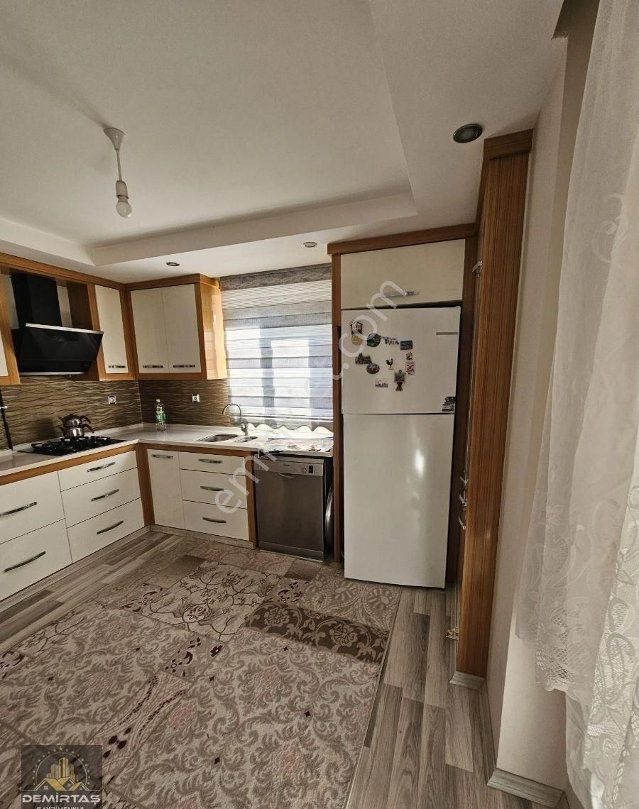 Gültepede Satılık Arakat Daire