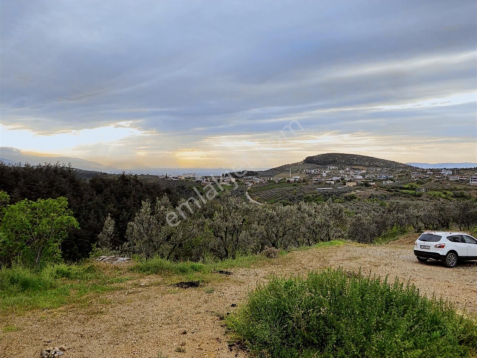 Çataltepe Köyünde Eşsiz Manzara İster 275m2 İster 549m2