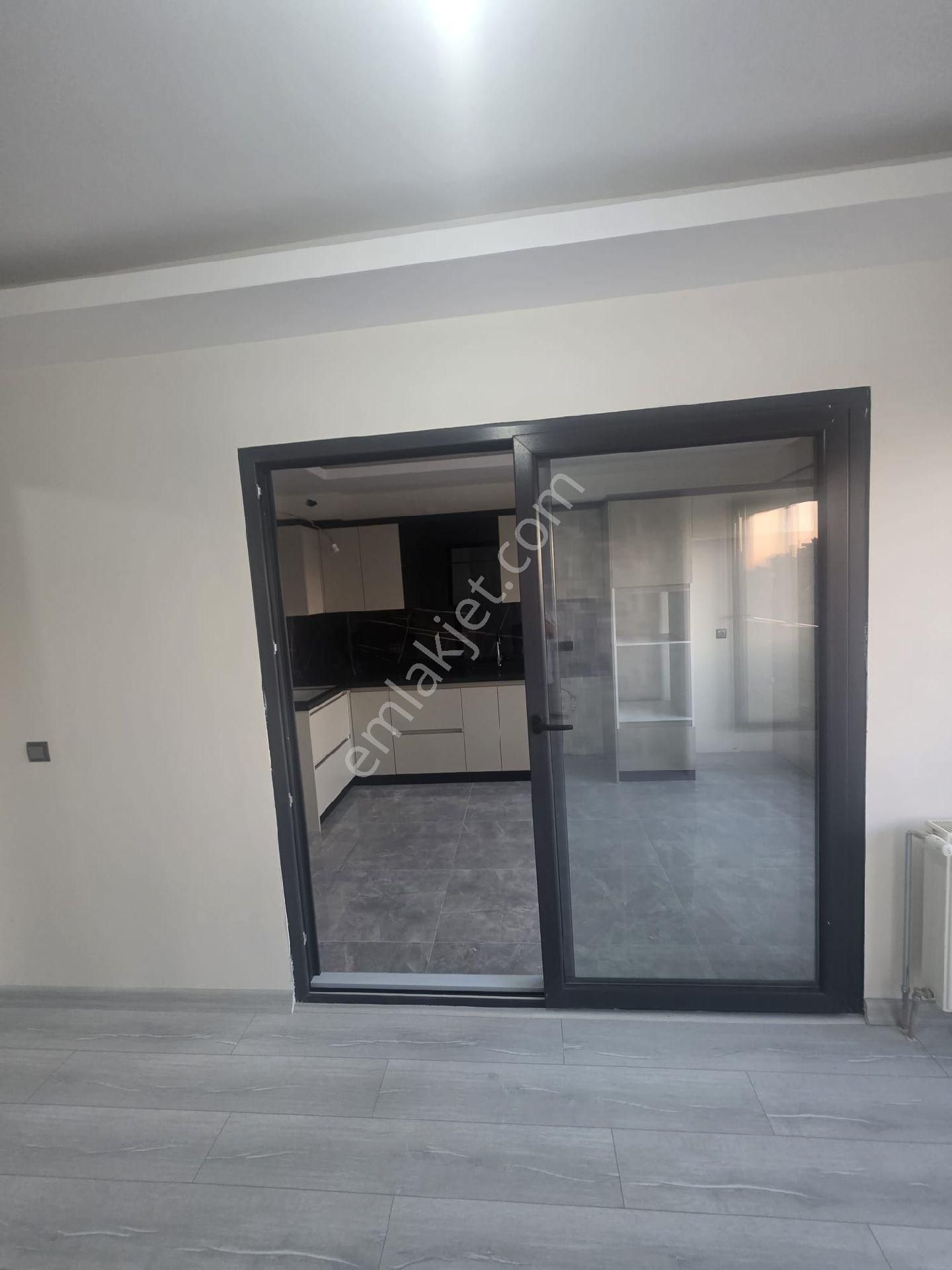 Bahçelievlerde Sıfır 2.5+1 Lux - Görsel 15