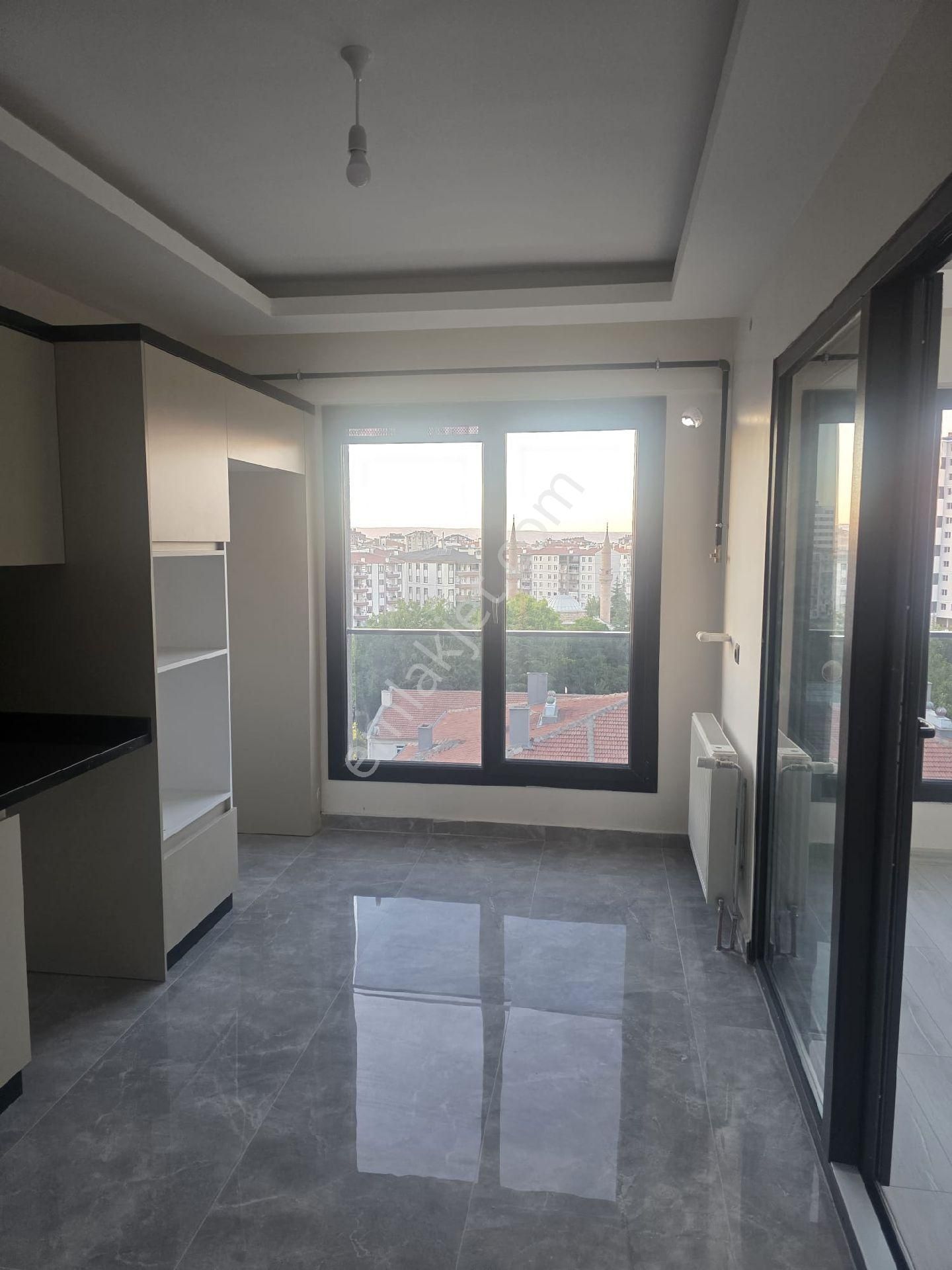 Bahçelievlerde Sıfır 2.5+1 Lux - Görsel 4