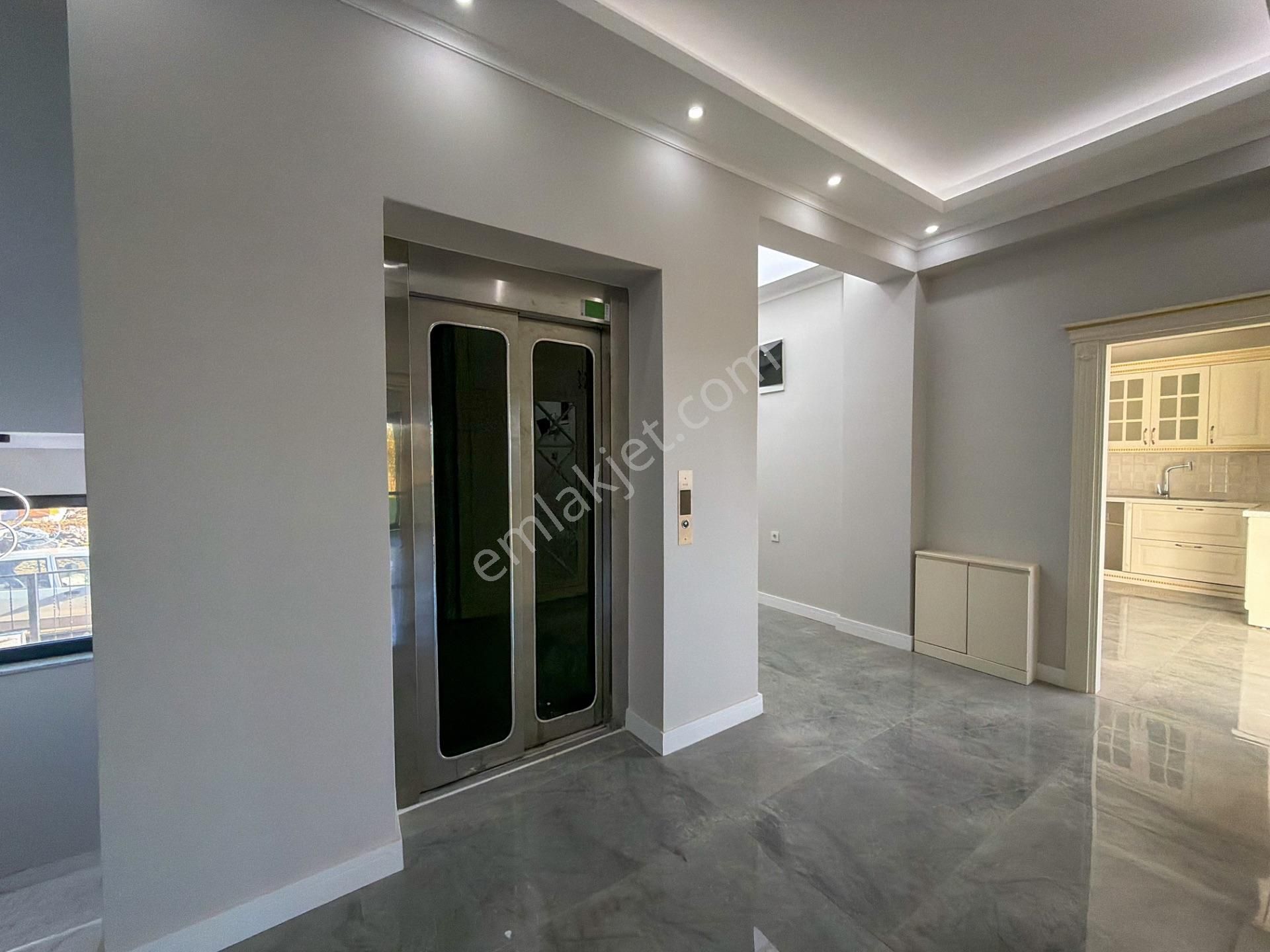 Yalova Kadıköy'de Deniz Manzaralı Satılık Müstakil Villa - Görsel 16