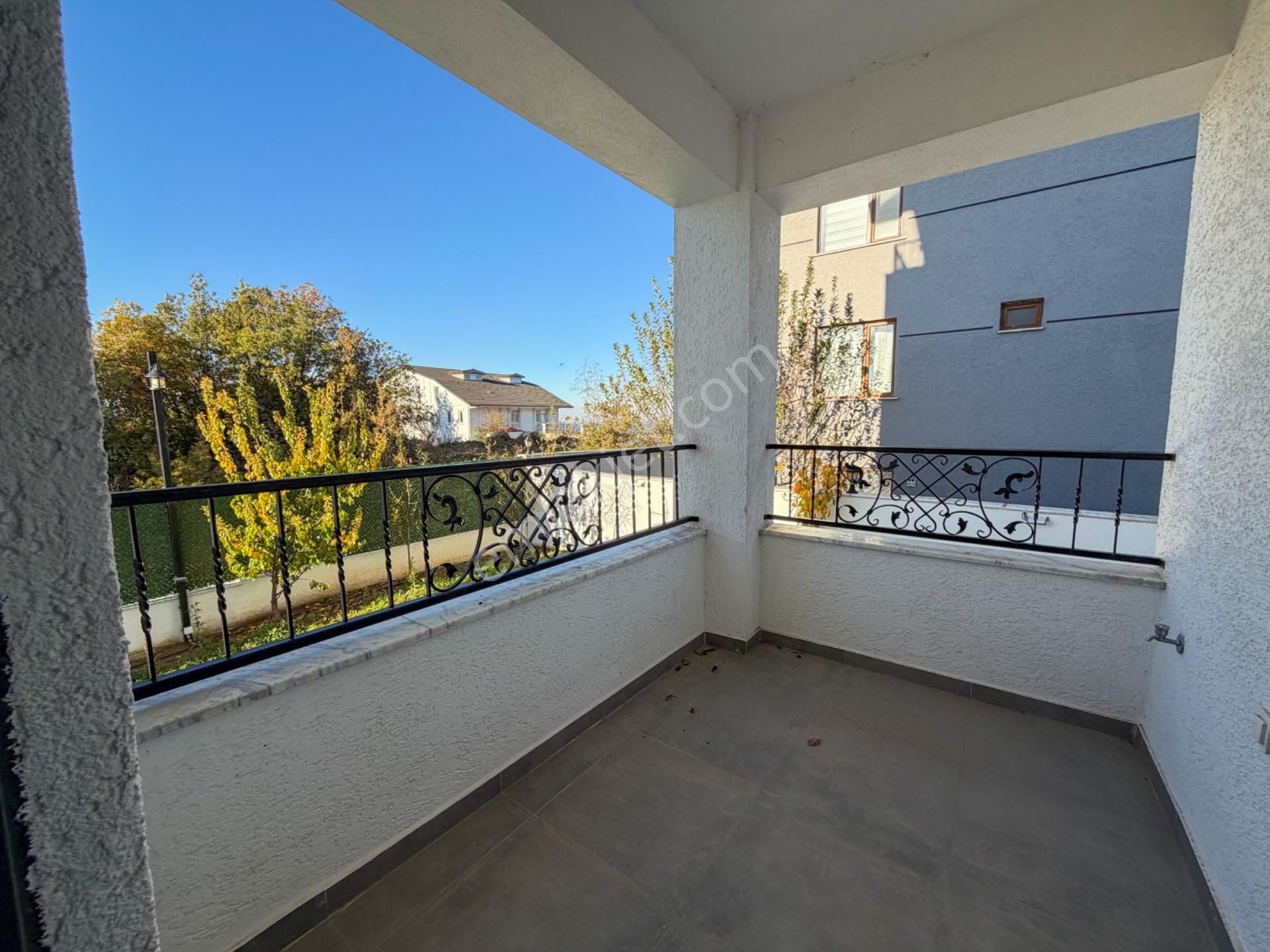 Yalova Kadıköy'de Deniz Manzaralı Satılık Müstakil Villa - Görsel 18