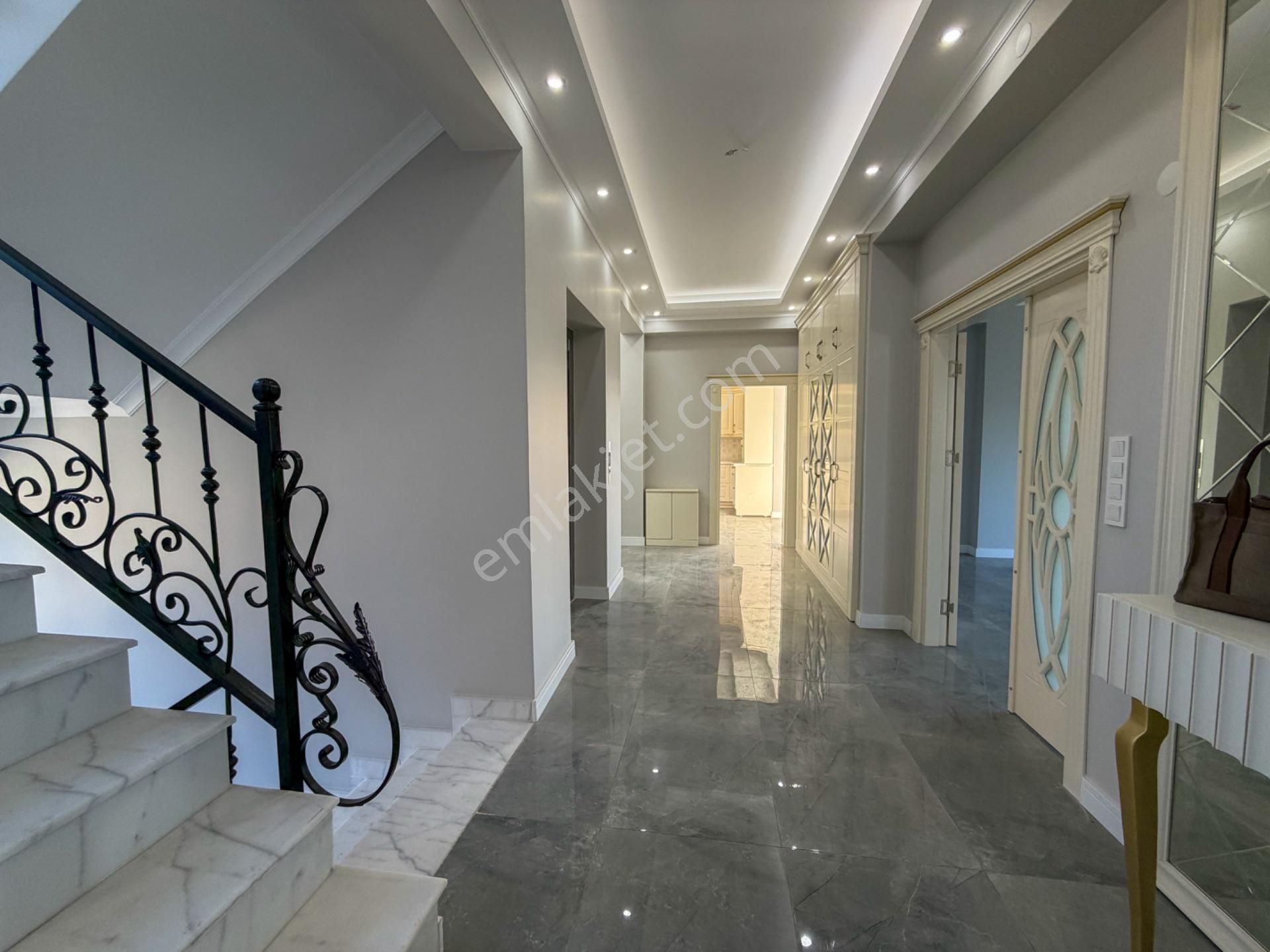 Yalova Kadıköy'de Deniz Manzaralı Satılık Müstakil Villa - Görsel 15