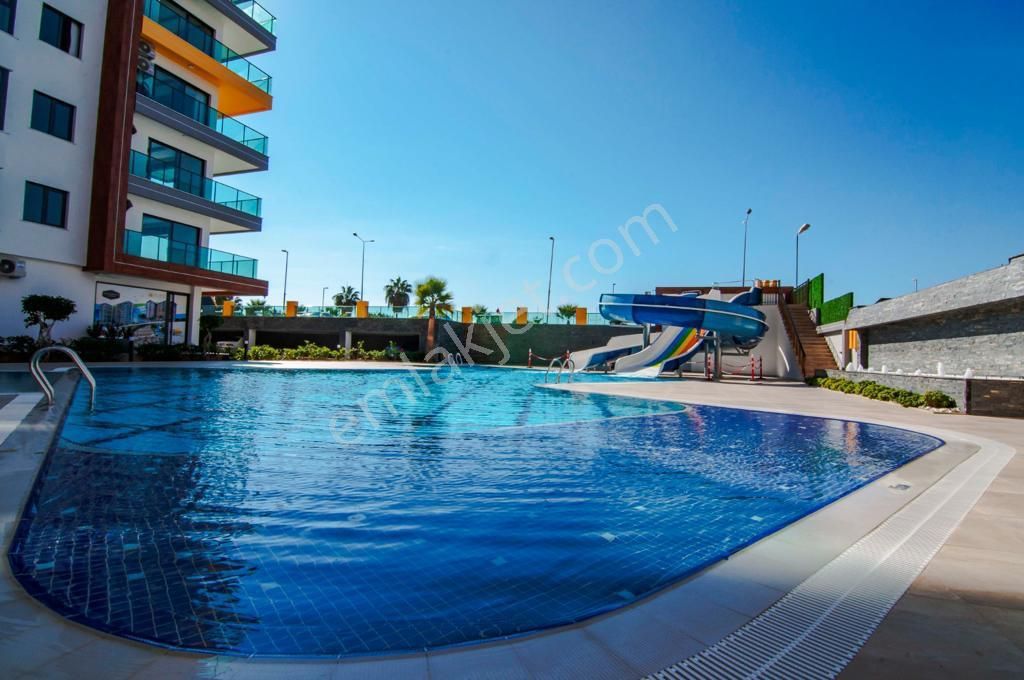 Satılık -daire Alanyada Mahmutlarda 4+1 🌊denize Sıfır🌊 Lüks Daire...!!!
