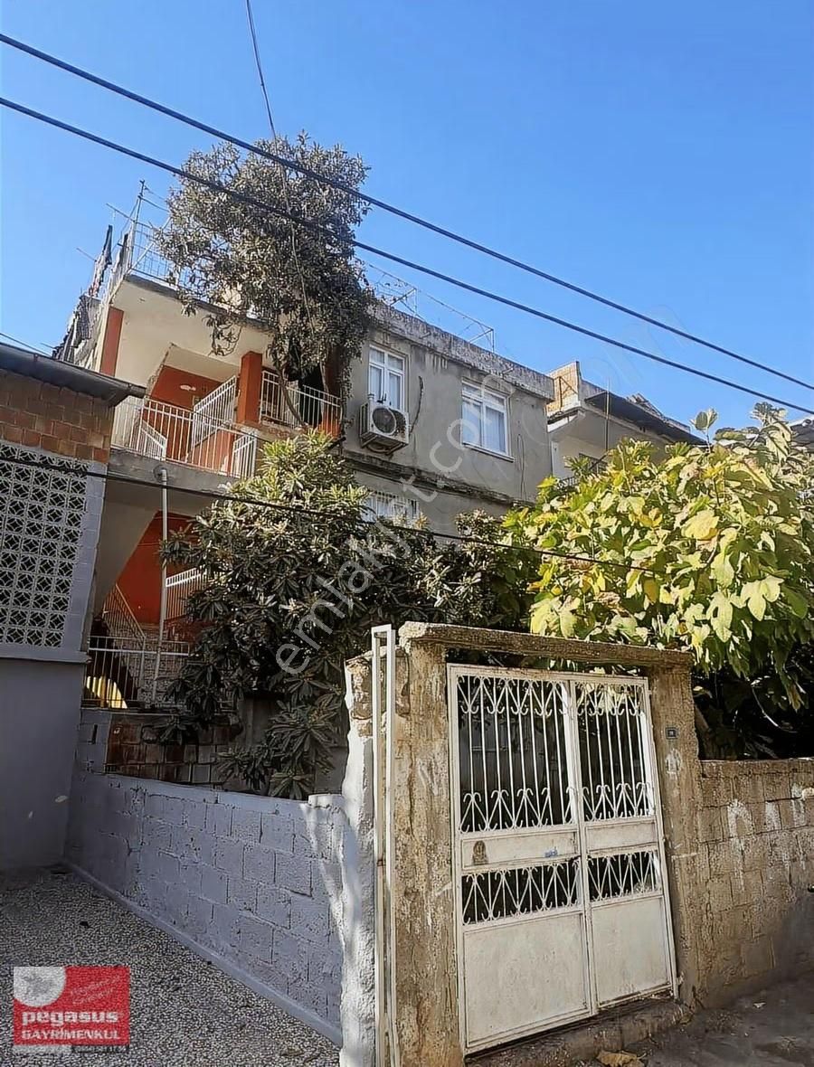 Pegasus'tan Ziyapaşa Mh.nde Satlık 3 Katlı Ev