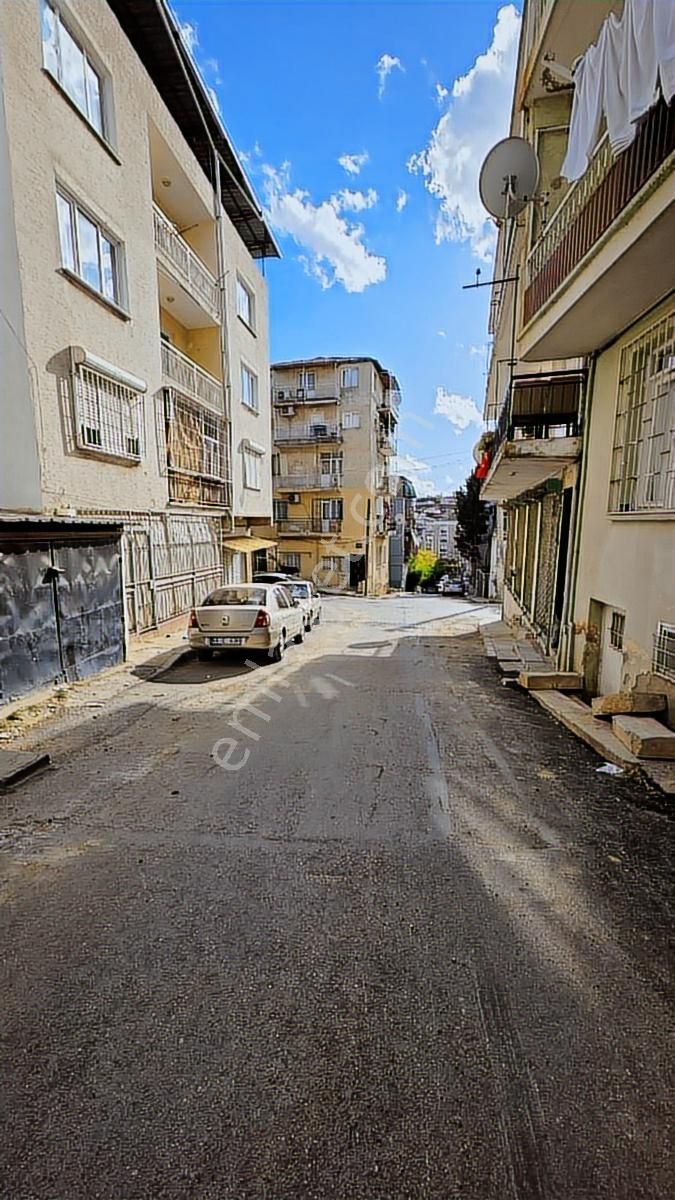 Refet Bele Mah. Geniş Bahçeli 1+1 Kiralık Daire - Görsel 3