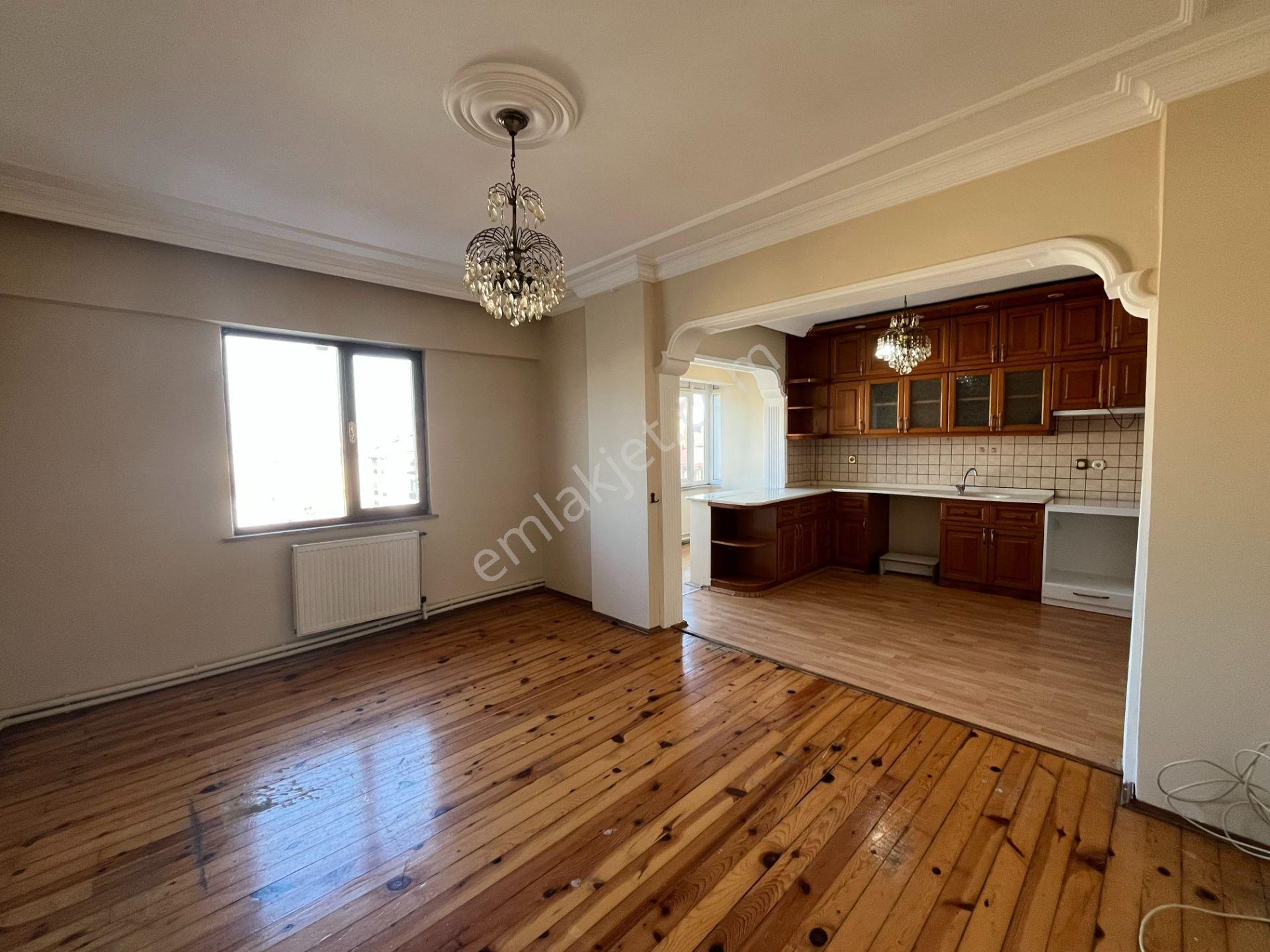 Bir Emlak'tan Şerefiye Mahallesi'nde 3+1 135 M2 Satılık Daire - Görsel 20