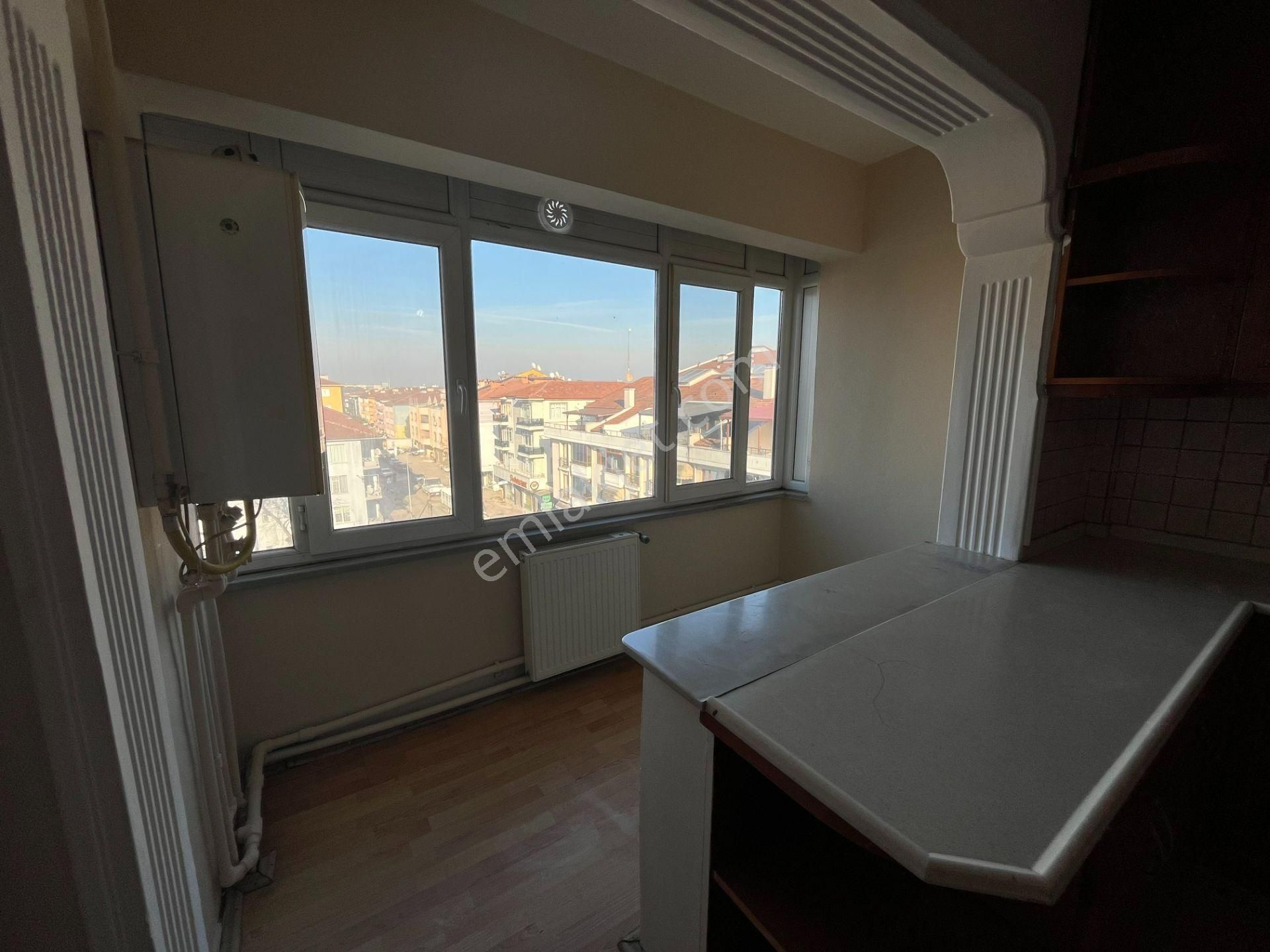 Bir Emlak'tan Şerefiye Mahallesi'nde 3+1 135 M2 Satılık Daire - Görsel 18