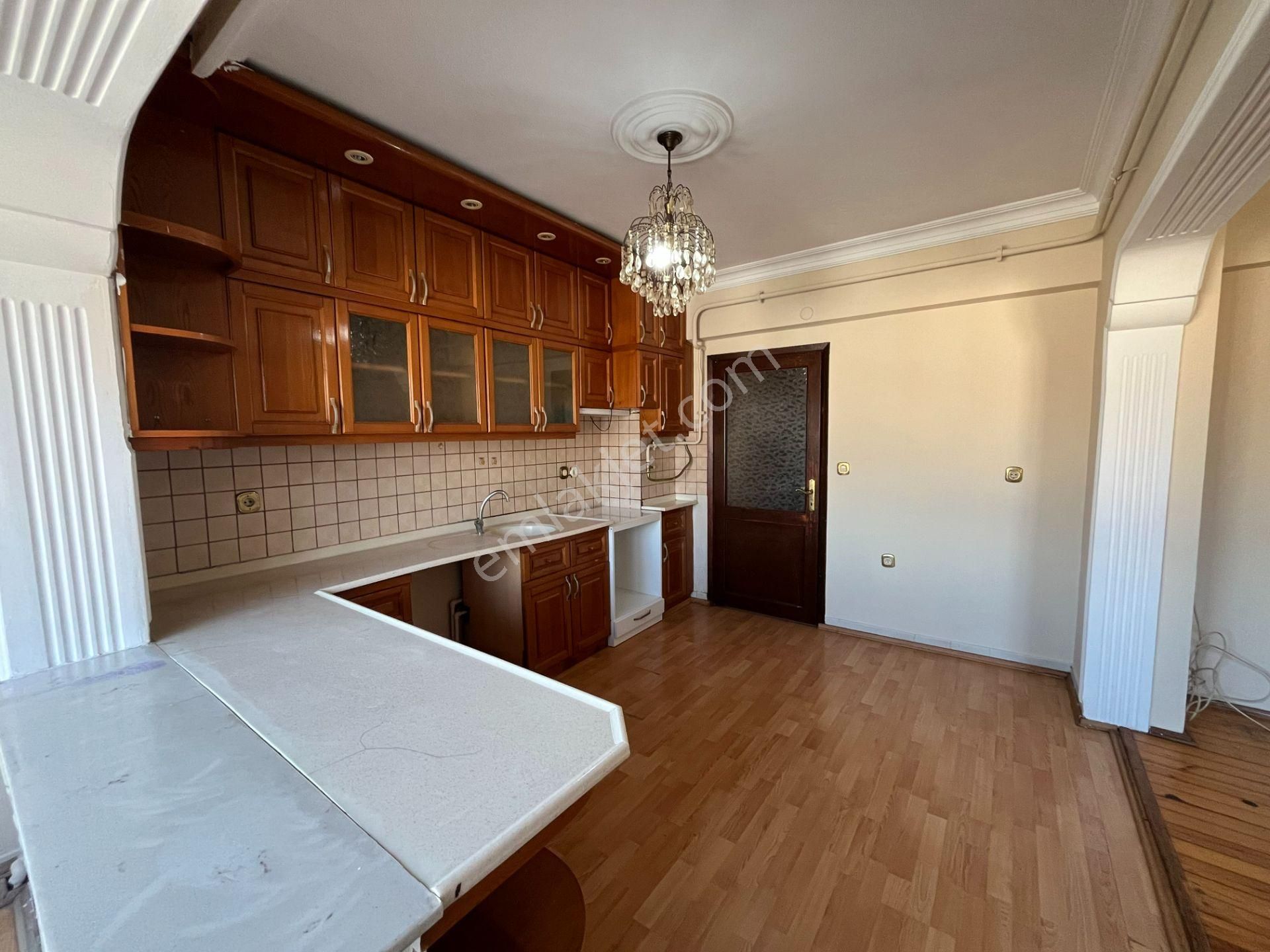 Bir Emlak'tan Şerefiye Mahallesi'nde 3+1 135 M2 Satılık Daire - Görsel 21