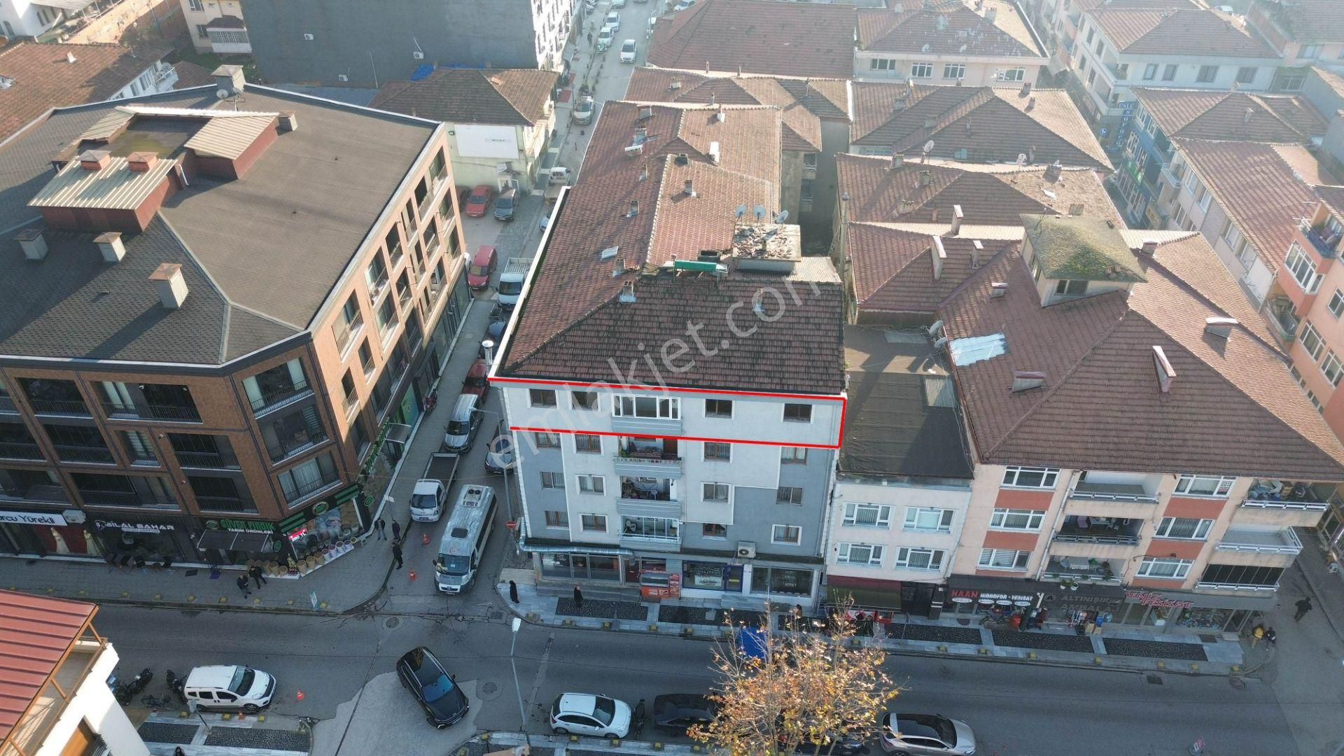 Bir Emlak'tan Şerefiye Mahallesi'nde 3+1 135 M2 Satılık Daire - Görsel 2