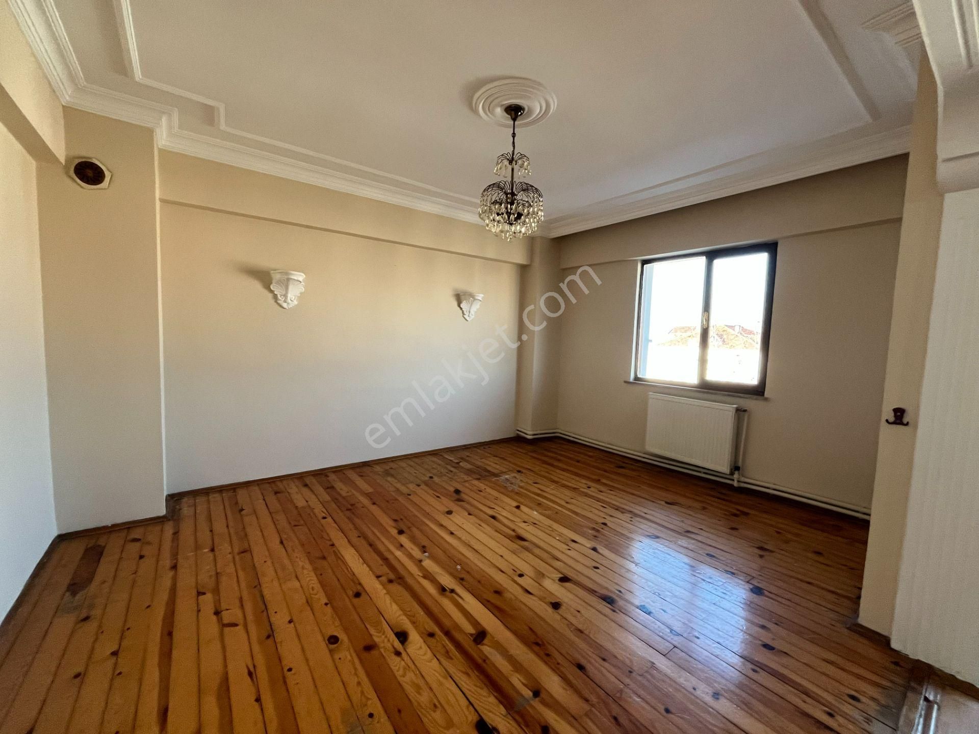 Bir Emlak'tan Şerefiye Mahallesi'nde 3+1 135 M2 Satılık Daire - Görsel 19