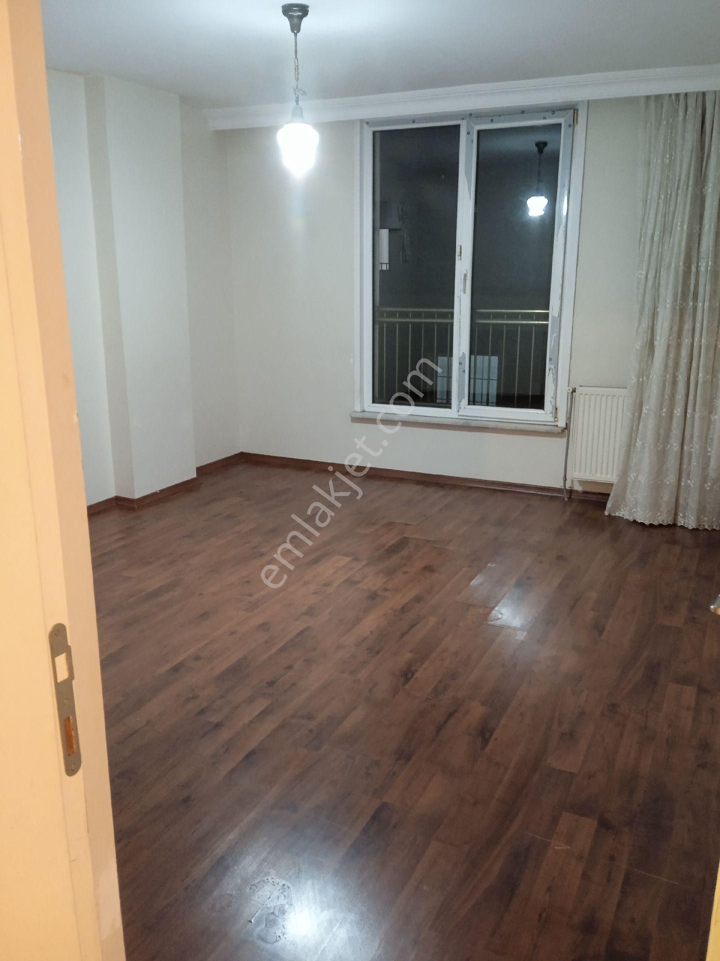 Esenyurt Üçevler Mahallesi 939 Sokak Kiralık Geniş 3+1 Daire - Görsel 12