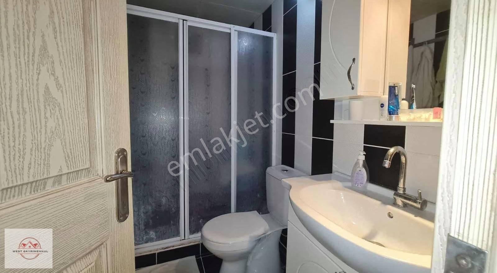 Bornova Evka 4'te Satılık Kapalı Mutfaklı 135m² 3+1 Daire - Görsel 9