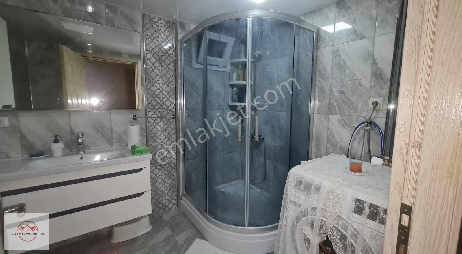 Bornova Evka 4'te Satılık Kapalı Mutfaklı 135m² 3+1 Daire - Görsel 10