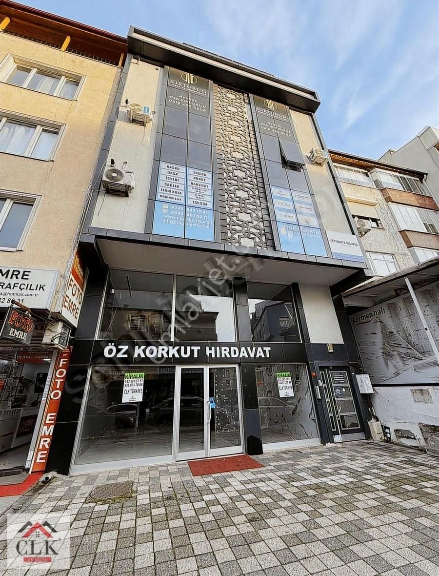 Clk'dan Cadde Üzeri Tabela Değeri Yüksek Kiralık Dükkan