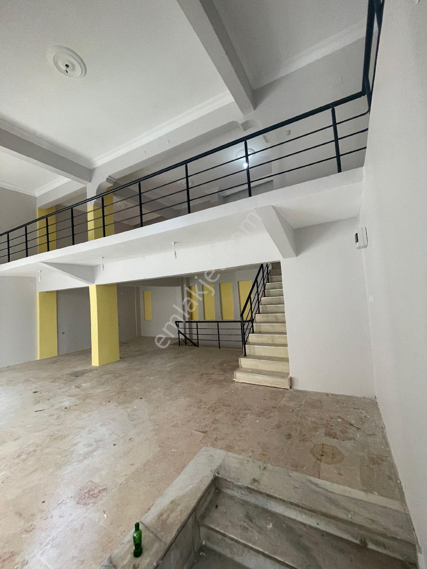 Bandırma Çarşıda Ticari Potansiyeli Çok Yüksek 220m2i