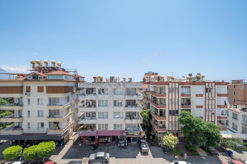 Alanya Yalı Taksi Cadde Üzerinde Tespo Market Civ.satılık 3+1 Asansörlü Daire - Görsel 5