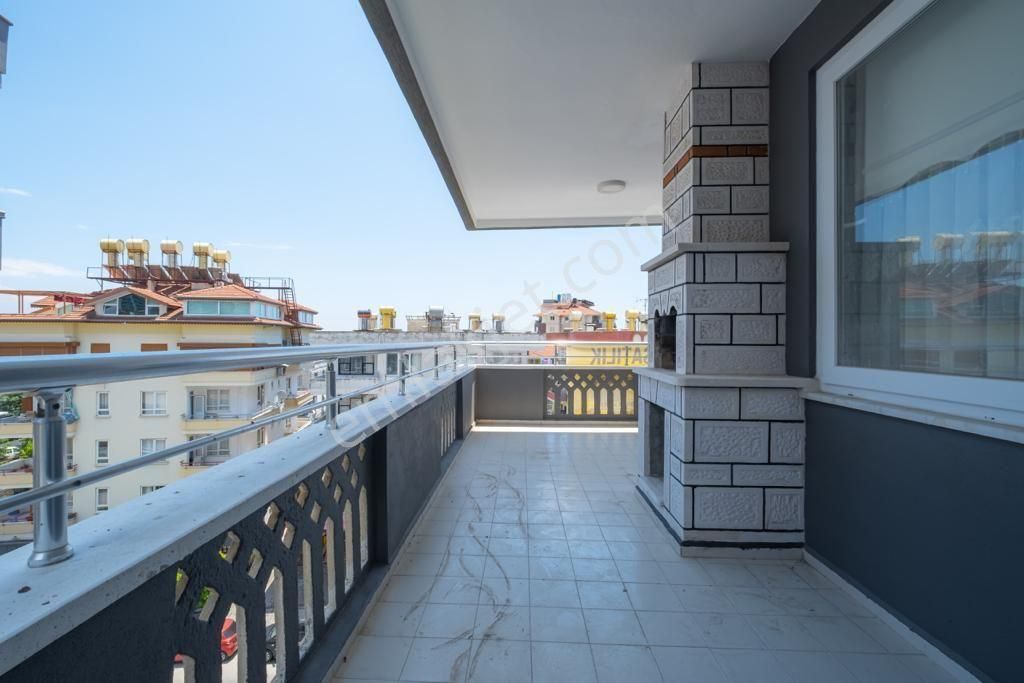 Alanya Yalı Taksi Cadde Üzerinde Tespo Market Civ.satılık 3+1 Asansörlü Daire - Görsel 9