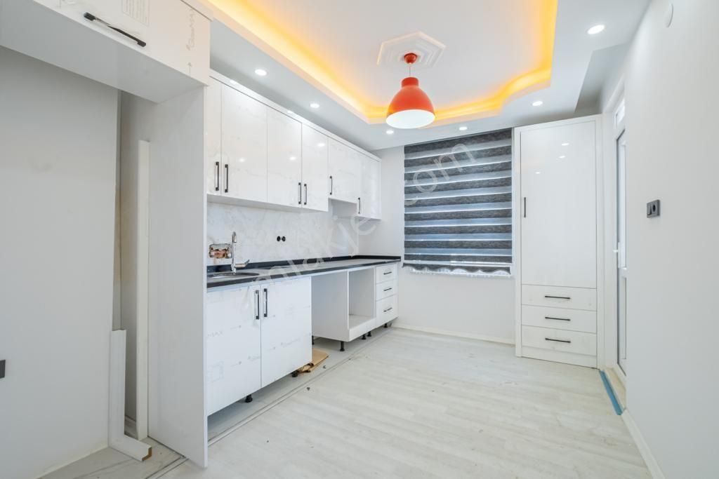 Alanya Yalı Taksi Cadde Üzerinde Tespo Market Civ.satılık 3+1 Asansörlü Daire - Görsel 17