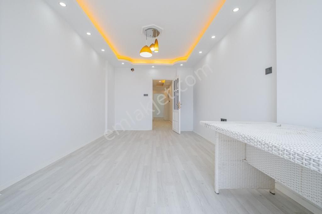 Alanya Yalı Taksi Cadde Üzerinde Tespo Market Civ.satılık 3+1 Asansörlü Daire - Görsel 26