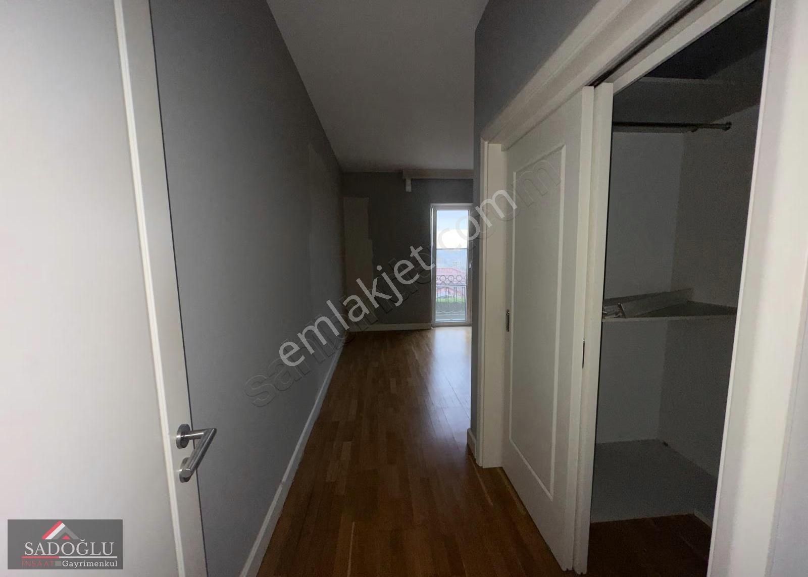 Arnavutköy Neo Gölpark Sitesi Kiralık 4+1 Villa - Görsel 3