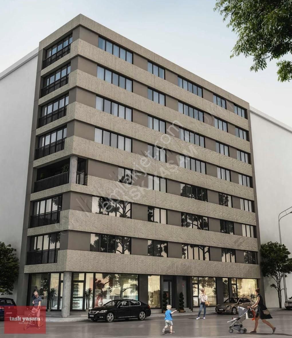 Valikonağı Caddesi Çok Değerli Konumda Köşe Parsel Satılık 3+1