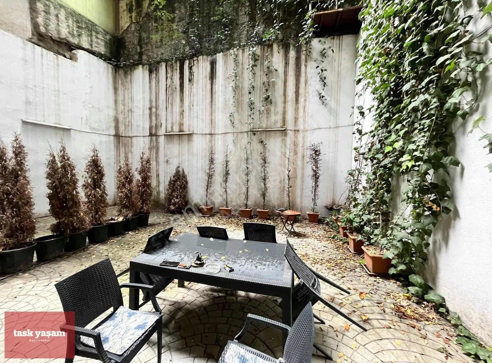 Nişantaşı Teşvikiye Genç Binada Satılık Geniş Bahçe Dubleksi 2+1