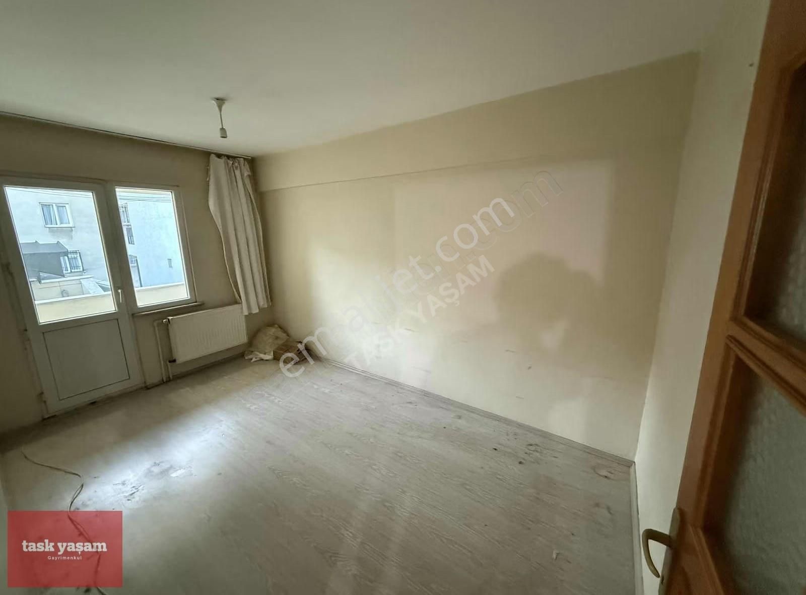 Gülbağ Selim Sırrı Okulunun Arkasında Kiralık 2+1 Daire - Görsel 3
