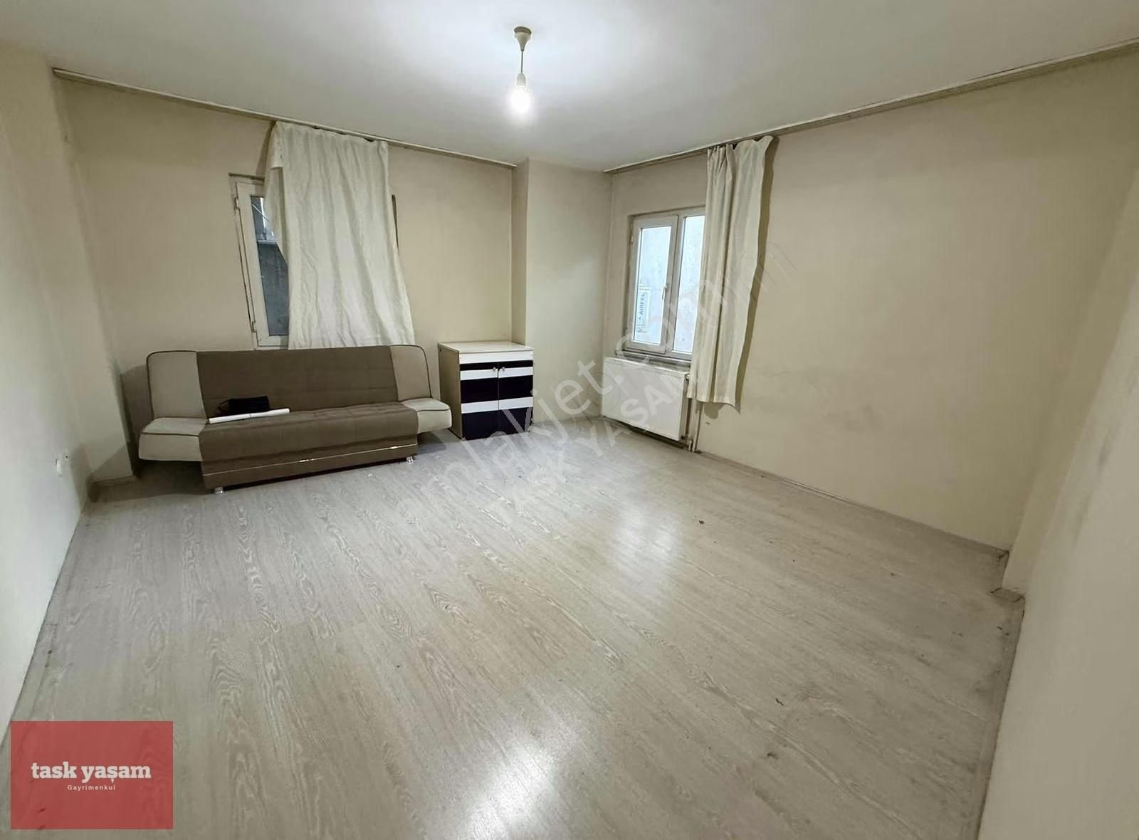 Gülbağ Selim Sırrı Okulunun Arkasında Kiralık 2+1 Daire