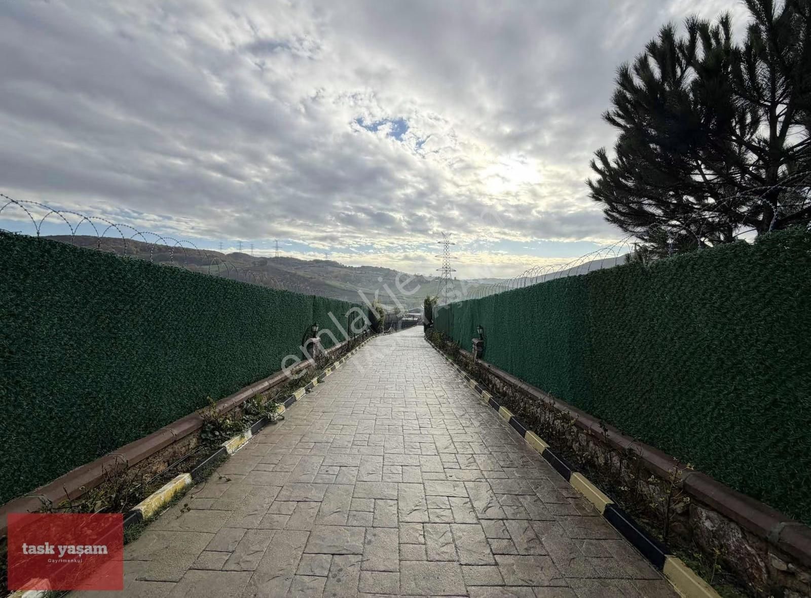 Derince Karagöllü'de 8+2 Özel Yaşam - Muhteşem Arazi - Görsel 18