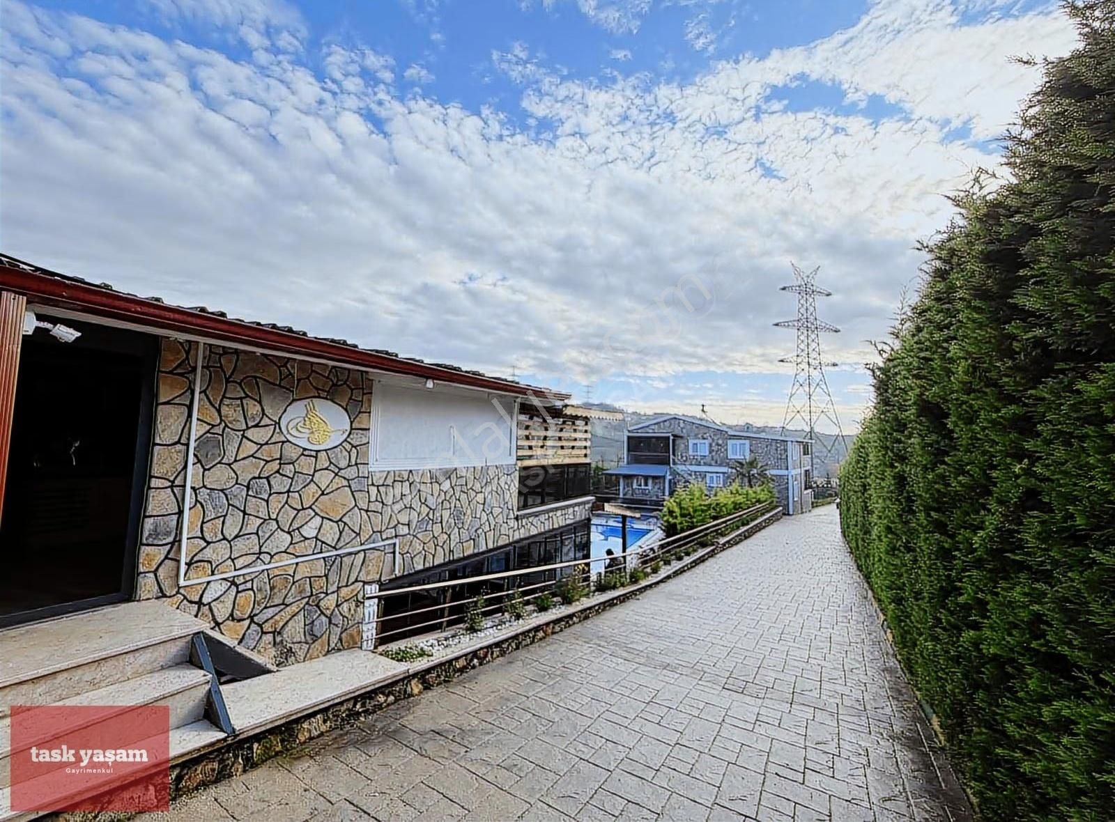 Derince Karagöllü'de 8+2 Özel Yaşam - Muhteşem Arazi - Görsel 14