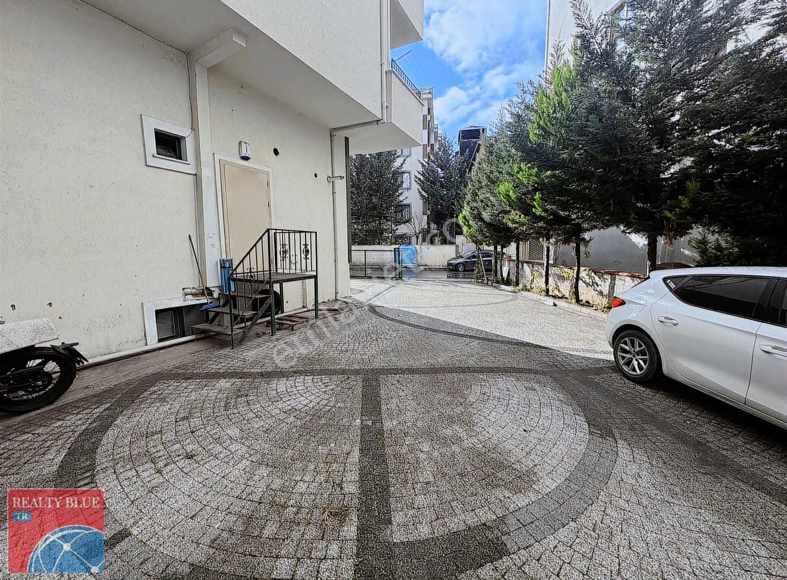 Samandıra Eyüpsultan Mahallesinde Kiralık 120 M2 Depolu Dükkan - Görsel 15