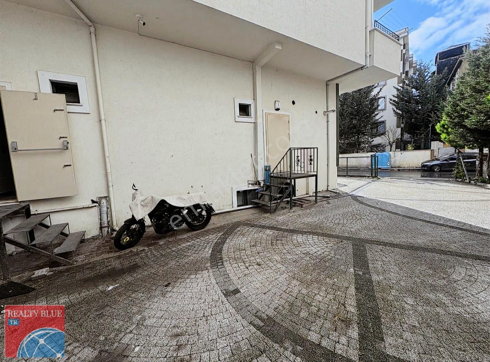 Samandıra Eyüpsultan Mahallesinde Kiralık 120 M2 Depolu Dükkan - Görsel 18