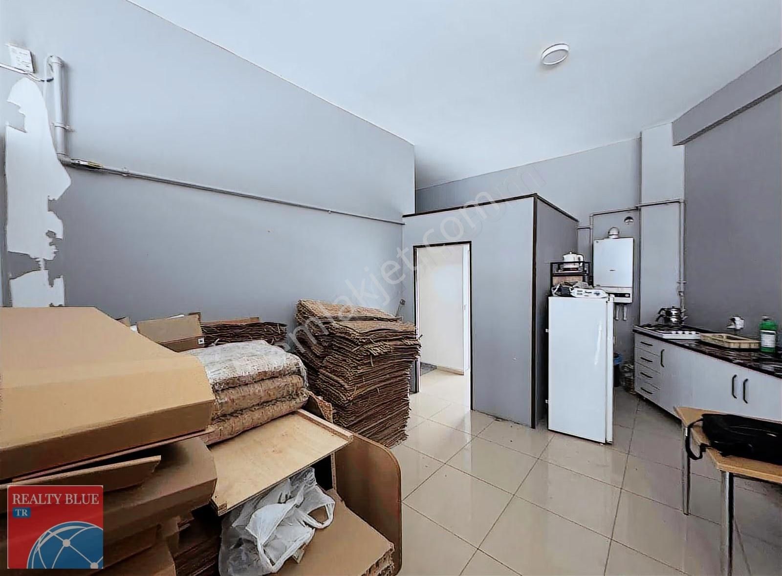 Samandıra Eyüpsultan Mahallesinde Kiralık 120 M2 Depolu Dükkan - Görsel 3