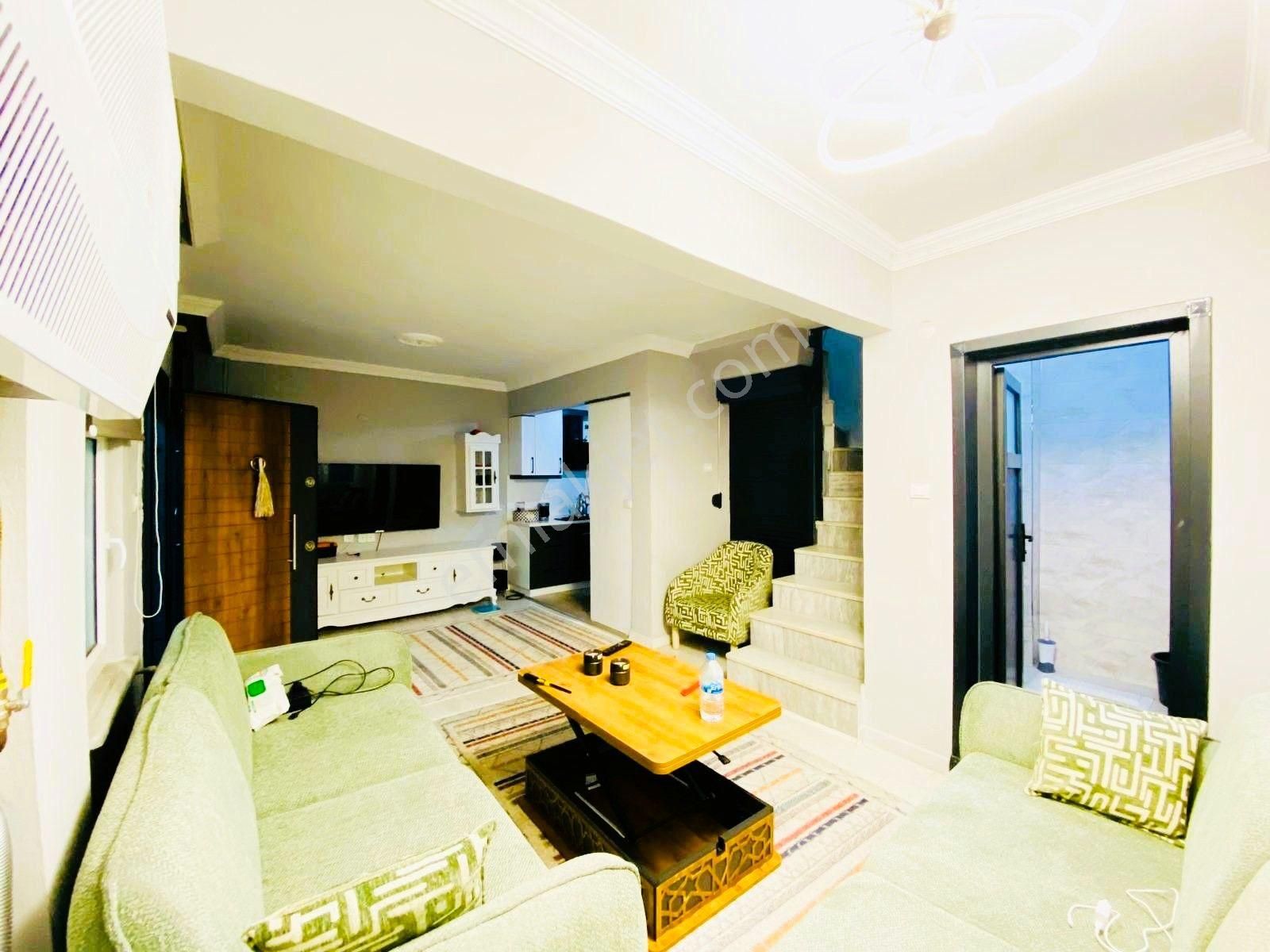 Yeniçiftlikte Kullanıma Hazır Merkezi Konumda Eşyalı 5+1 Villa Yazlık - Görsel 12