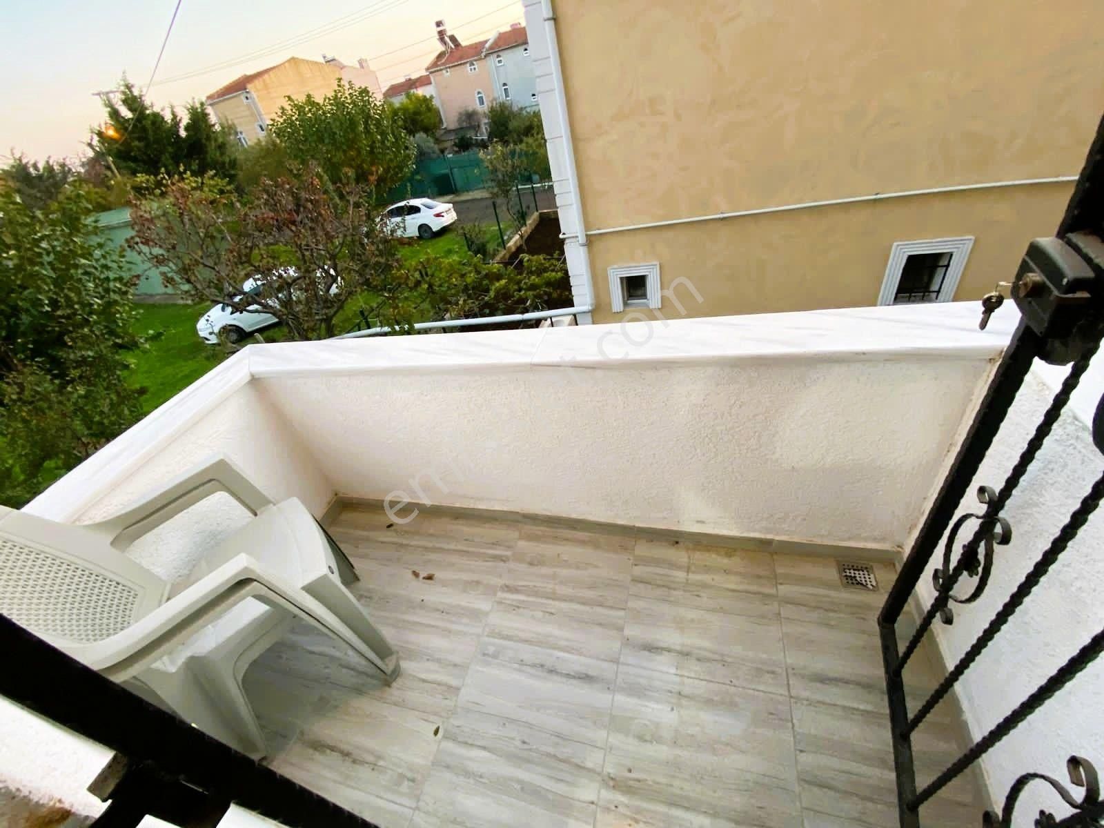 Yeniçiftlikte Kullanıma Hazır Merkezi Konumda Eşyalı 5+1 Villa Yazlık - Görsel 34