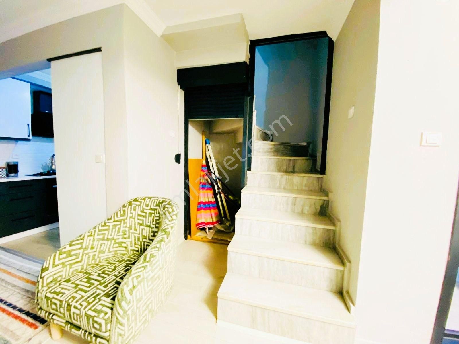 Yeniçiftlikte Kullanıma Hazır Merkezi Konumda Eşyalı 5+1 Villa Yazlık - Görsel 15