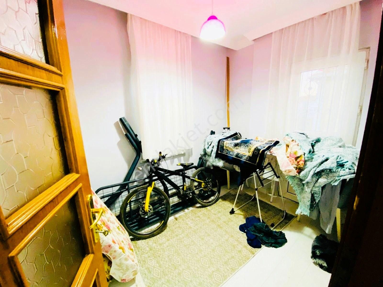 Yeniçiftlikte Kullanıma Hazır Merkezi Konumda Eşyalı 5+1 Villa Yazlık - Görsel 17